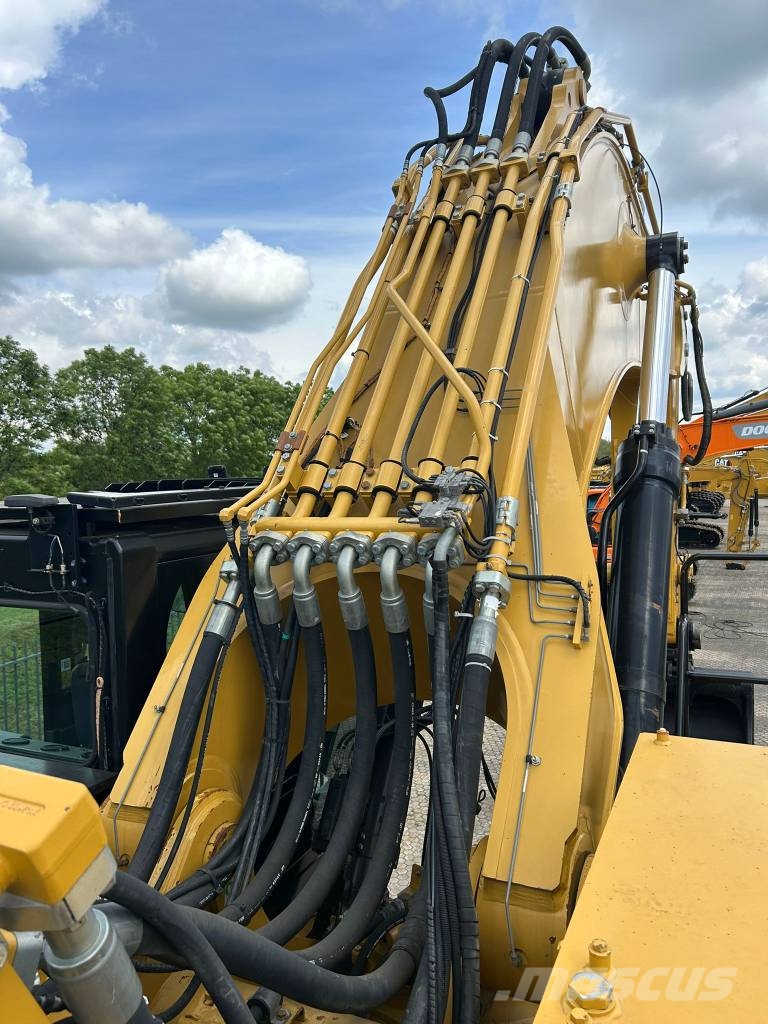 CAT 390 F L hammer lines - new undercarriage Raupenbagger