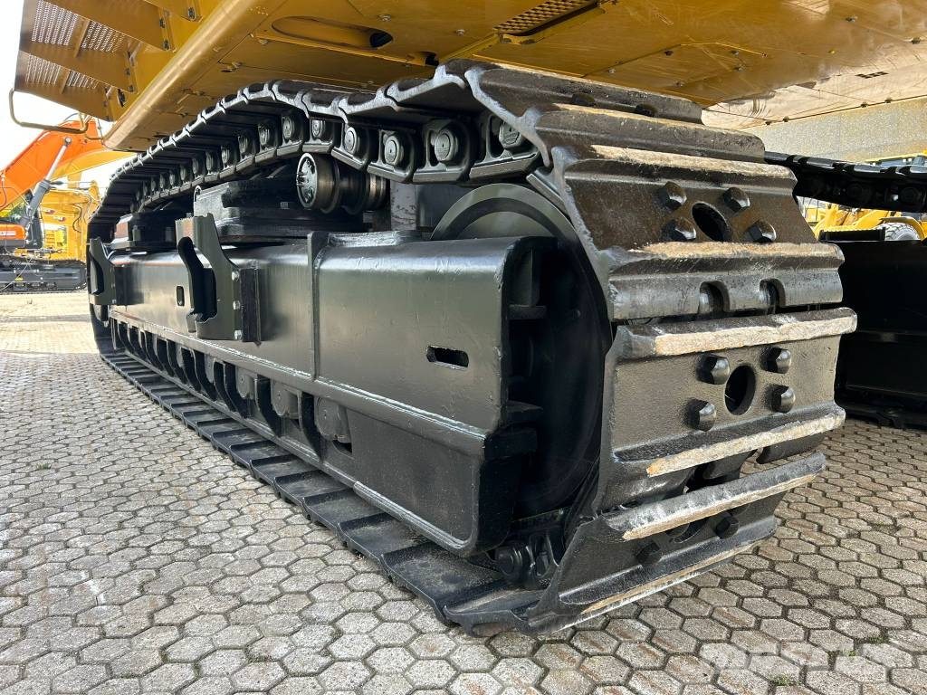 CAT 390 F L hammer lines - new undercarriage Raupenbagger