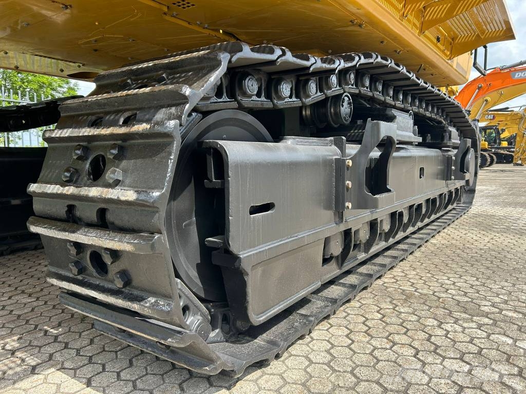 CAT 390 F L hammer lines - new undercarriage Raupenbagger