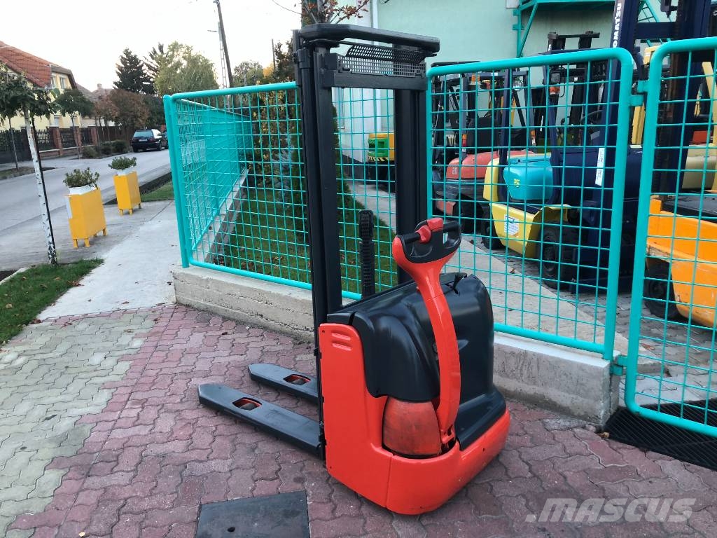 Linde L 12 V-3108 OB Ročni električni viličar