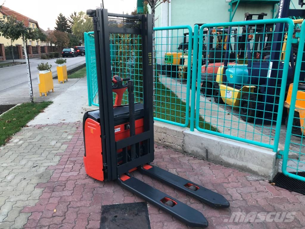 Linde L 12 V-3108 OB Ročni električni viličar