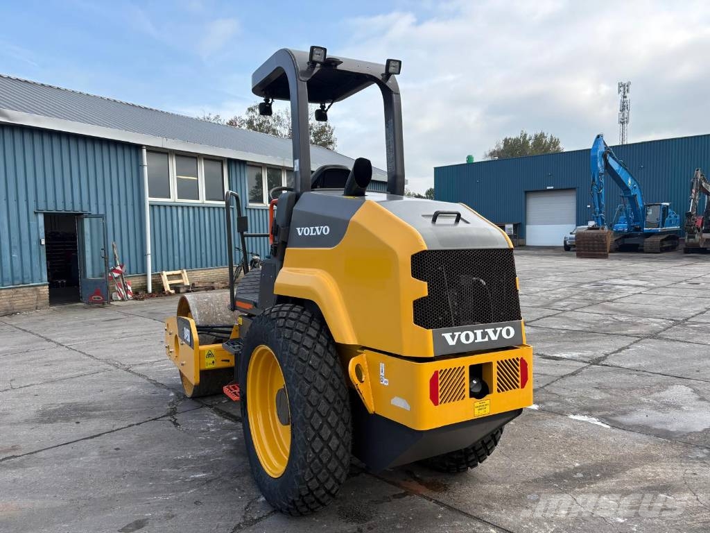 Volvo SD 45 B / 94 hours - CE Ühe trumliga rullid