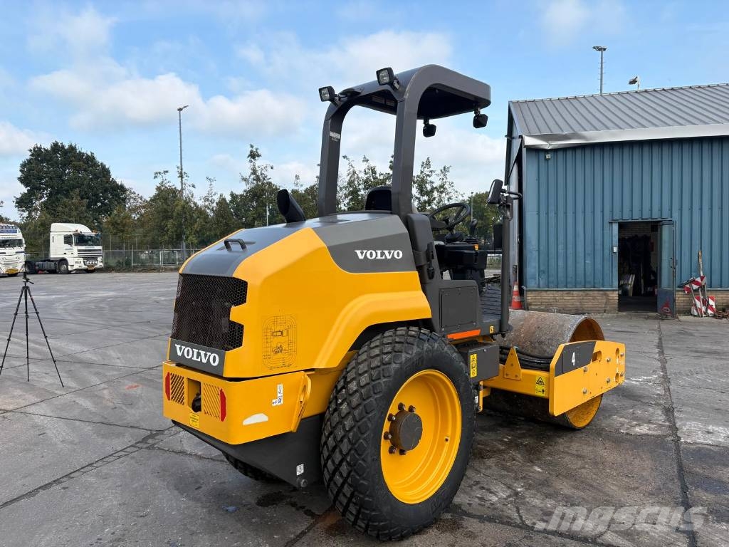 Volvo SD 45 B / 94 hours - CE Ühe trumliga rullid