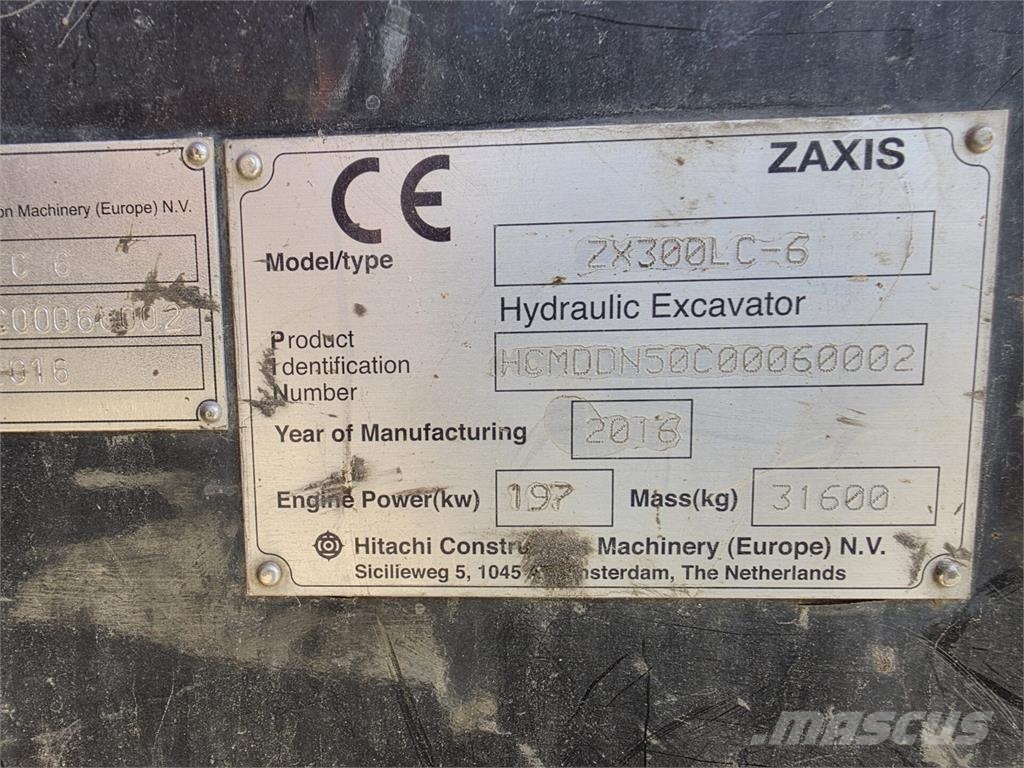 Hitachi ZX300LC-6 حفارات زحافة