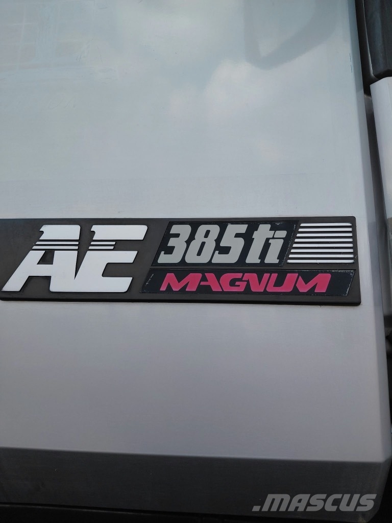 Renault Magnum 385 Vetopöytäautot