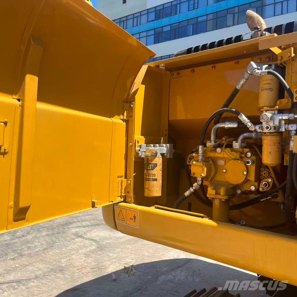 CAT 320D2 Bagri goseničarji