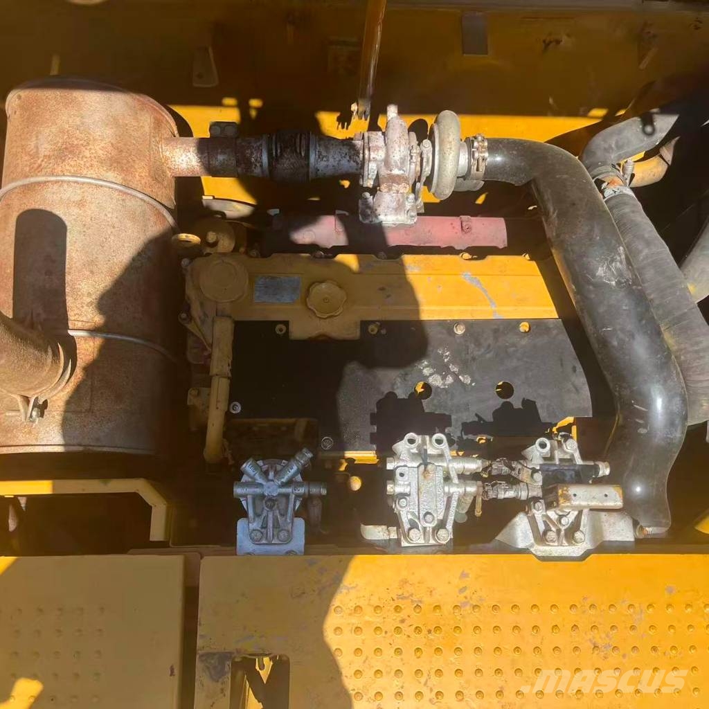 CAT 320D2 Bagri goseničarji