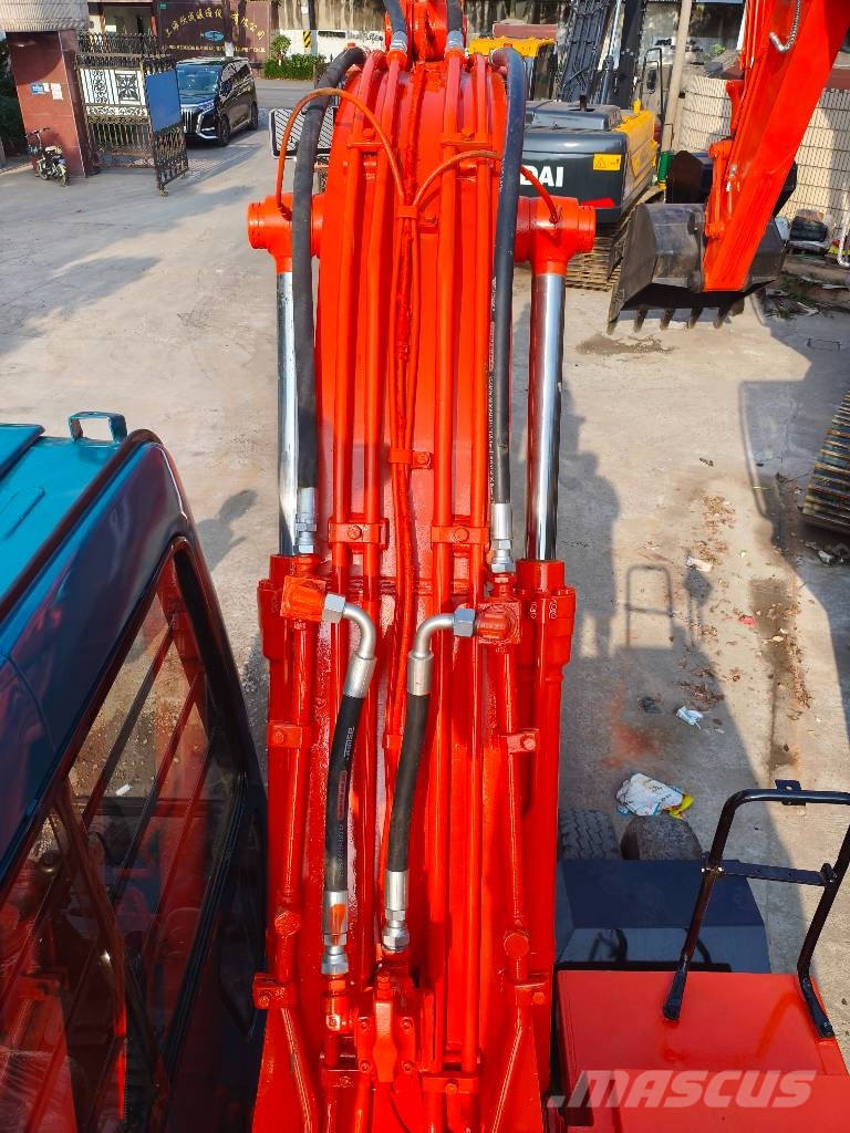 Hitachi EX 100 W D Bagri na kolesih