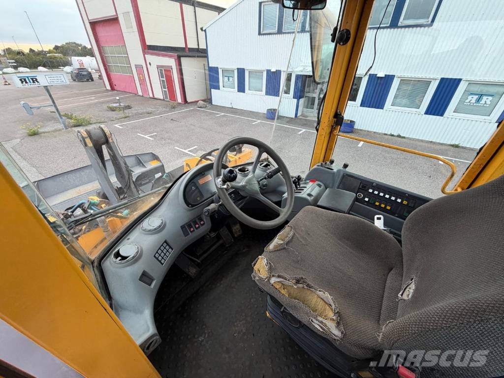 Volvo L 90 E Pyöräkuormaajat