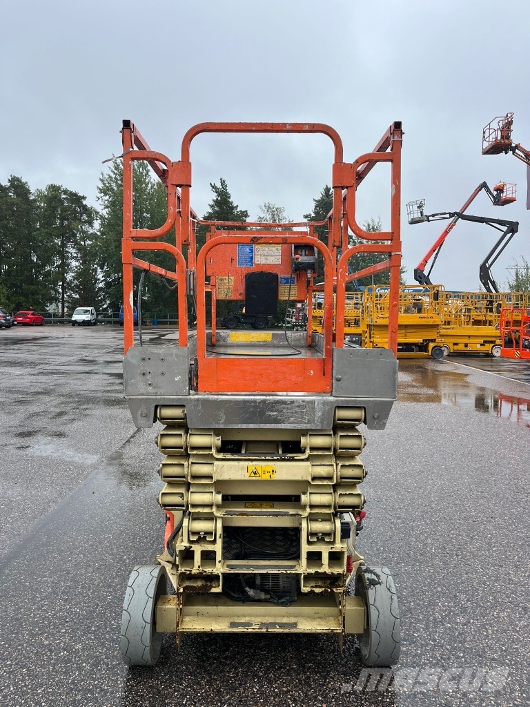JLG 3246 ES 剪叉式升降机