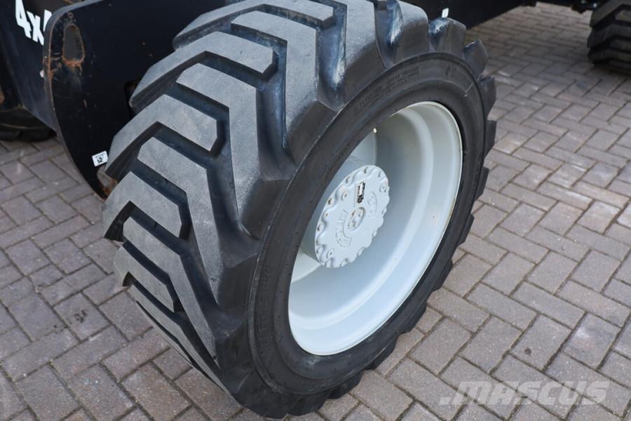 Genie S85XC Valid inspection, Diesel, 4x4 Drive, 28m Wor 견인식 전동이동 리프트