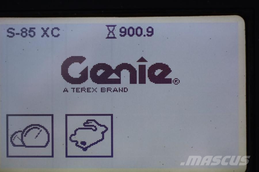 Genie S85XC Valid inspection, Diesel, 4x4 Drive, 28m Wor 견인식 전동이동 리프트