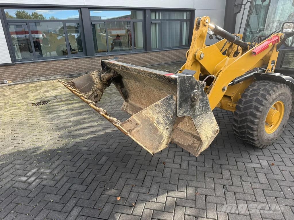 CAT 906 With pallet forks | With Folding bucket | 356 Cargadoras sobre ruedas