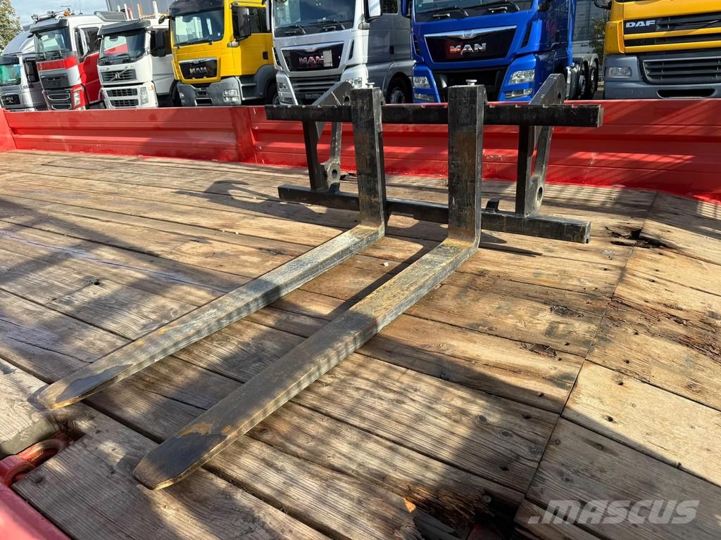CAT 906 | With pallet forks | With Folding bucket | 35 Rataslaadurid