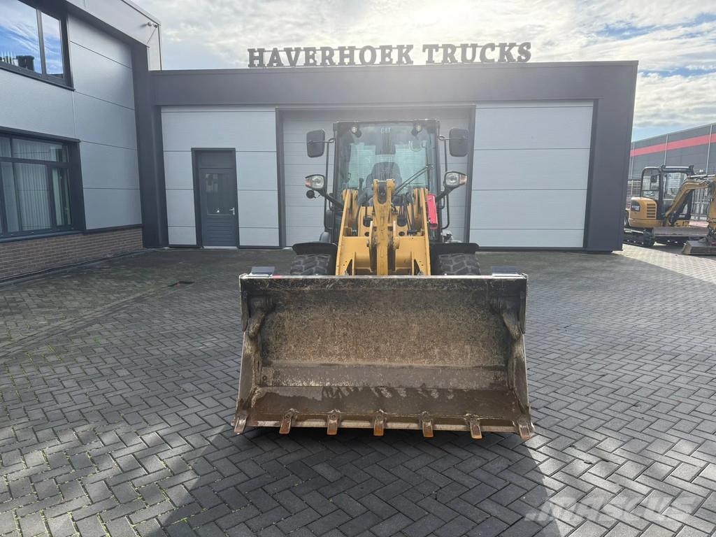 CAT 906 | With pallet forks | With Folding bucket | 35 Колесни товарачи