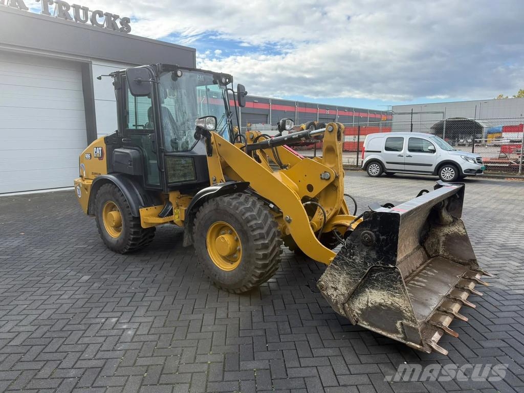 CAT 906 | With pallet forks | With Folding bucket | 35 Колесни товарачи