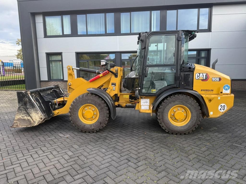 CAT 906 | With pallet forks | With Folding bucket | 35 Rataslaadurid