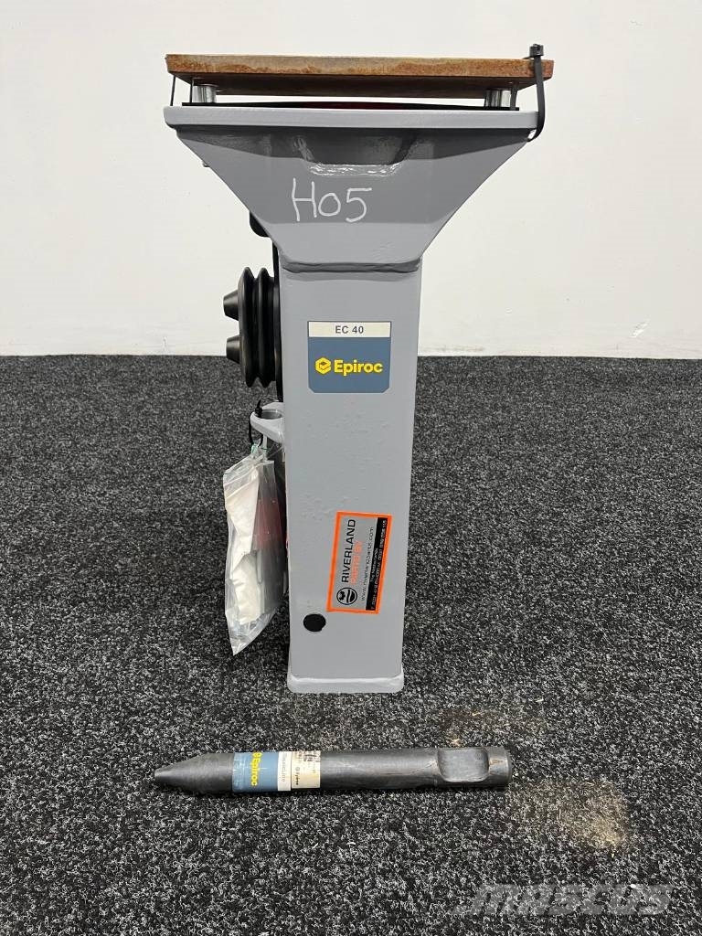 Epiroc EC 40 T hydraulic breaker Hydraulhammare