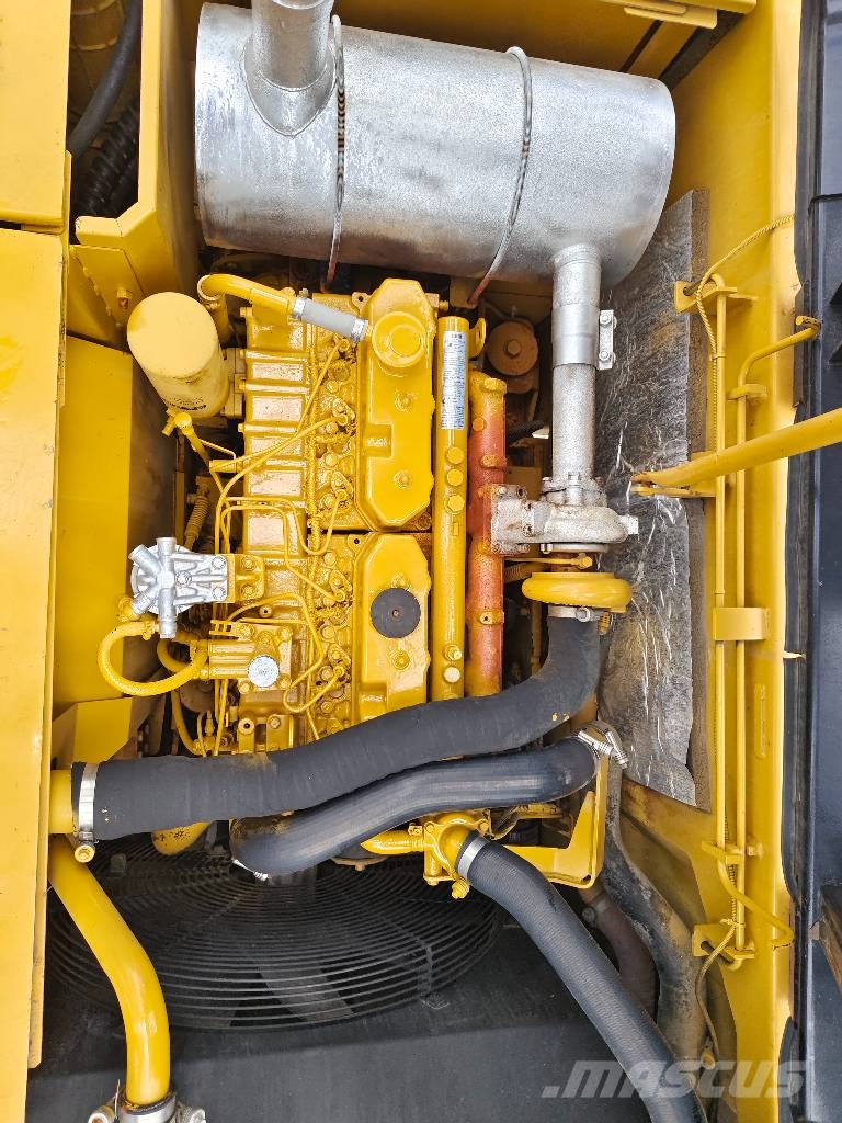 CAT 320 D 履带挖掘机