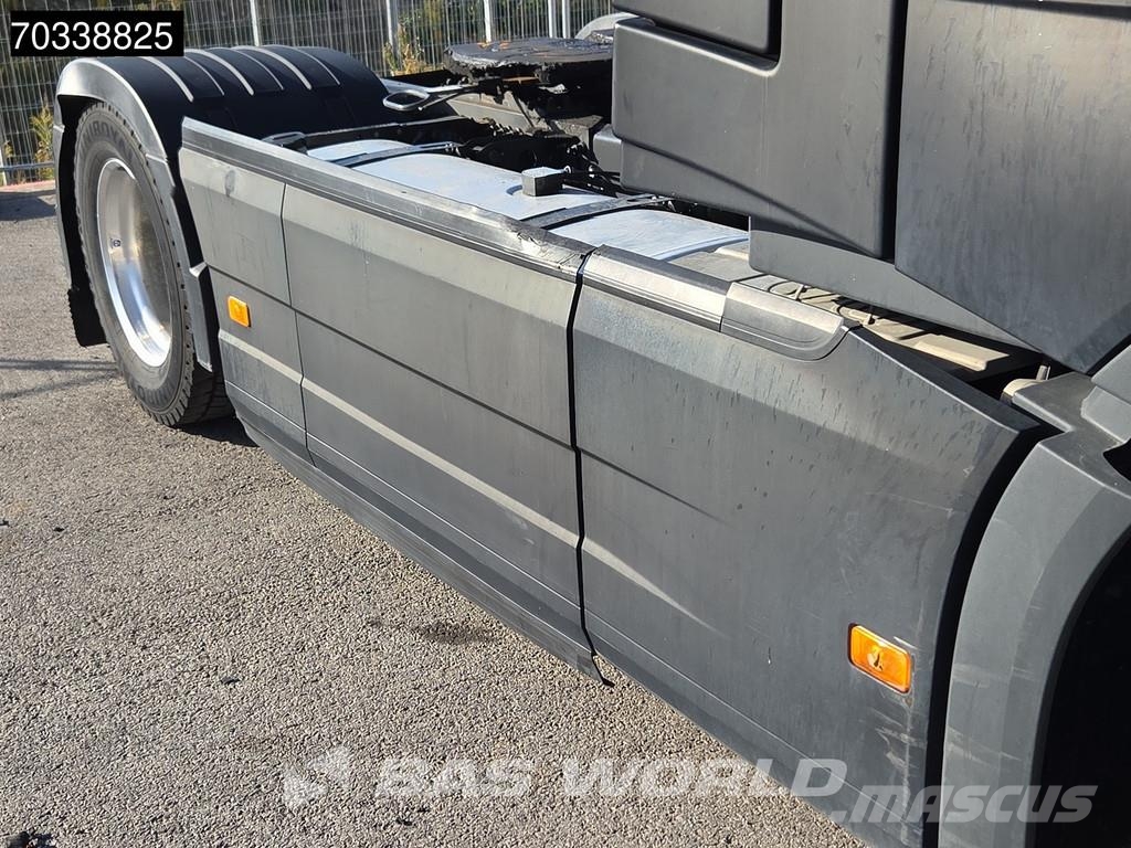 Volvo FH 460 FH 4X2 EXPORT ONLY! 80% Tyres Globe 2xTanks Тягачі