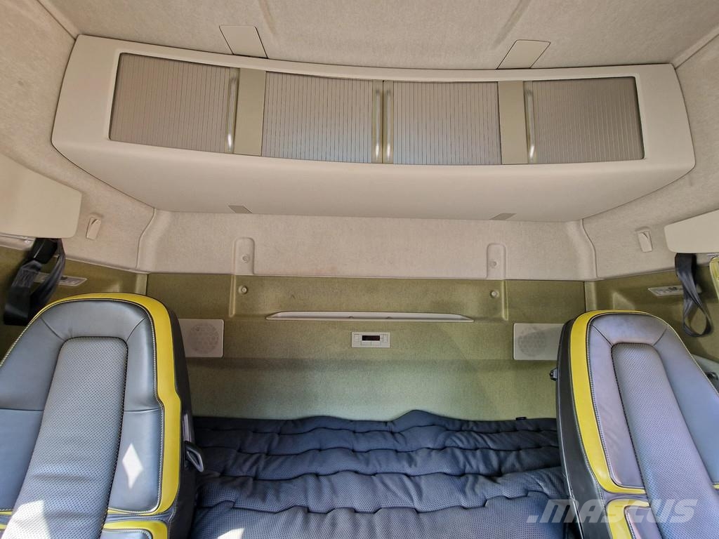 Volvo FH 16.750 Globetrotter 6x4 - Lift Axle - Retarder Vilcēji