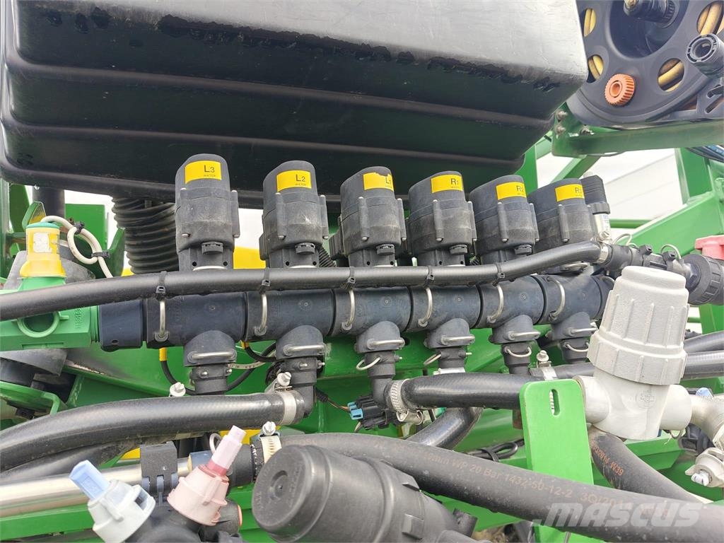John Deere M740i Vučene prskalice