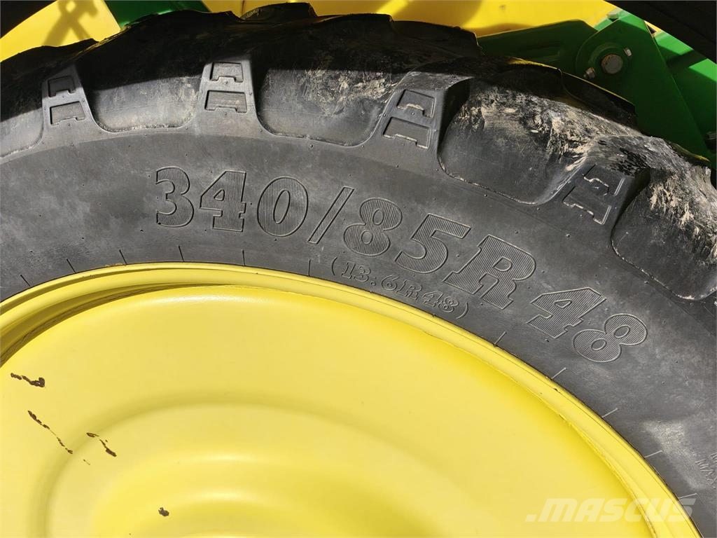 John Deere M740i Vučene prskalice