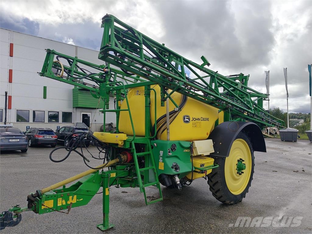 John Deere M740i Vučene prskalice