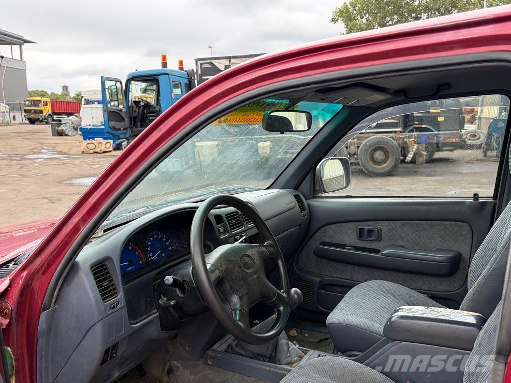 Toyota Hilux SUV - 4x4 4WD - Manual Gearbox - Power Steer Todoterrenos