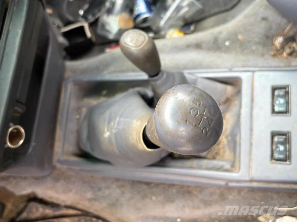 Toyota Hilux SUV - 4x4 4WD - Manual Gearbox - Power Steer Todoterrenos