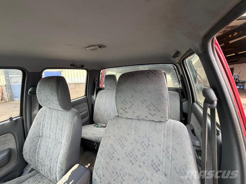 Toyota Hilux SUV - 4x4 4WD - Manual Gearbox - Power Steer Todoterrenos