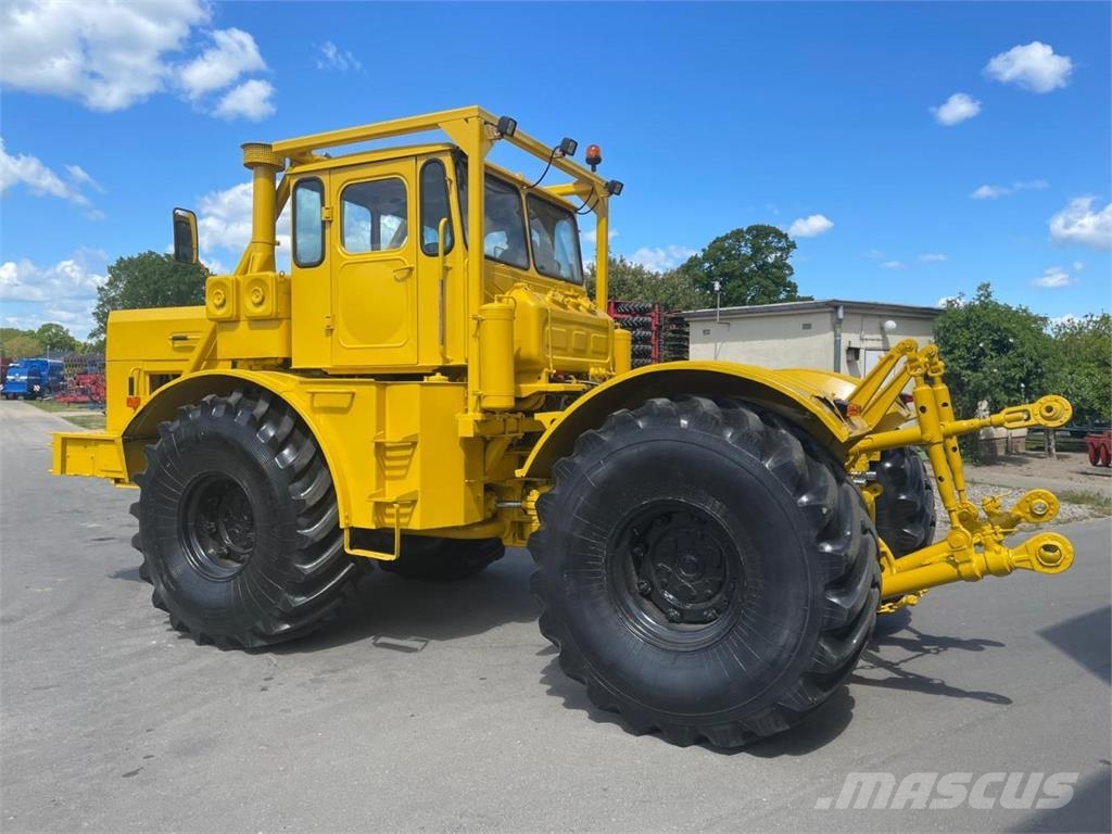 Kirovets K 701 V12 Traktoren