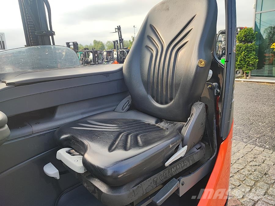 Linde R12B-01 리치 트럭