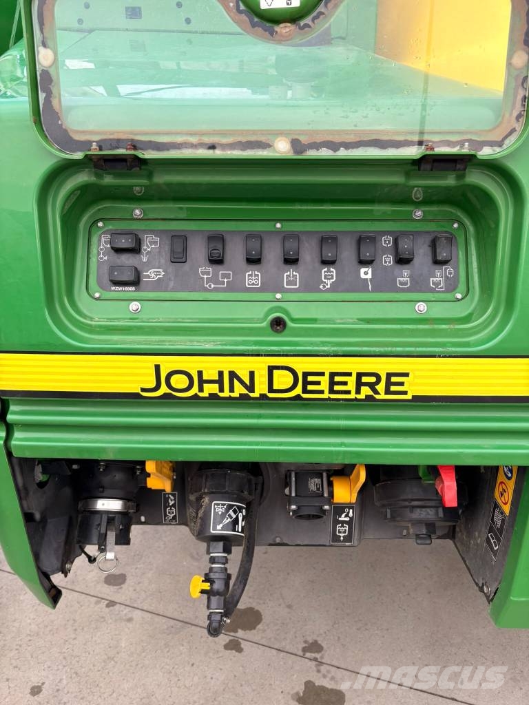 John Deere R944I Vlečne škropilnice