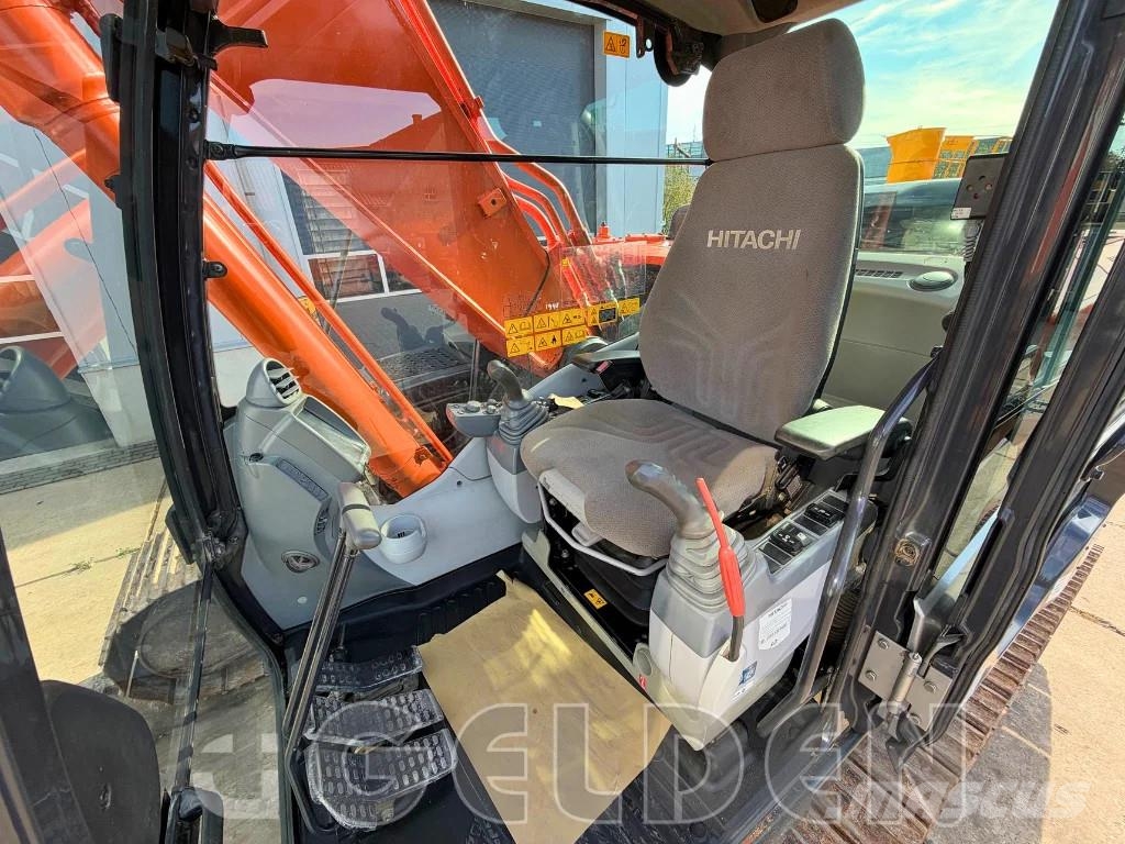 Hitachi ZX210 - 5B Rupsgraafmachines