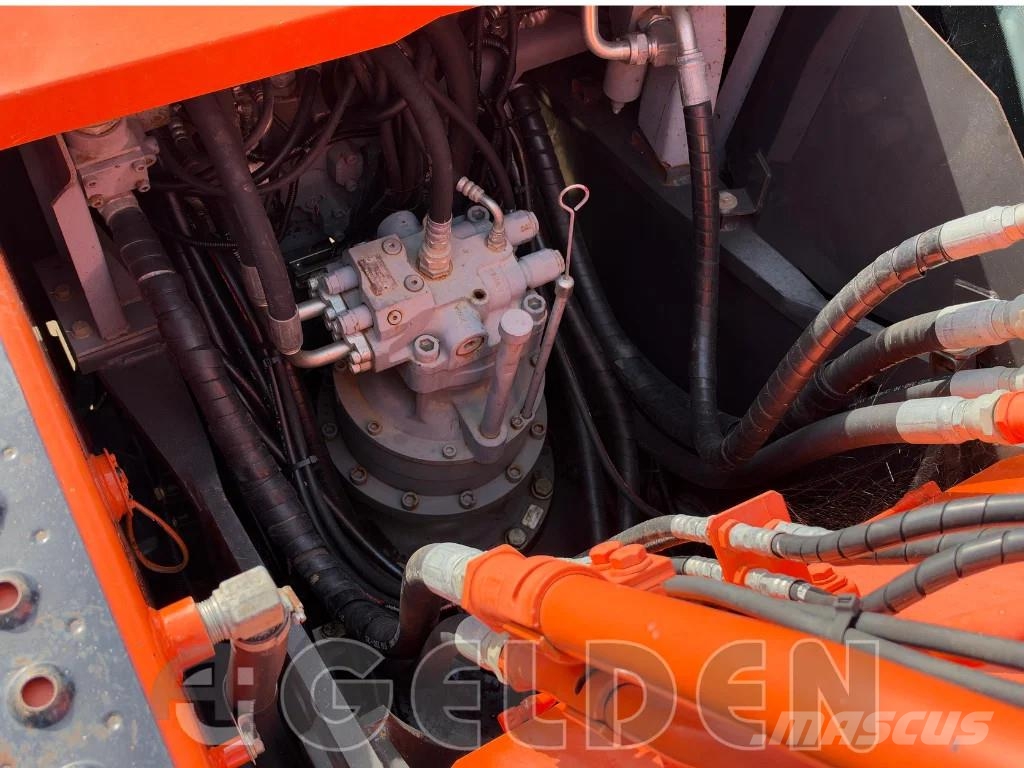Hitachi ZX210 - 5B Rupsgraafmachines