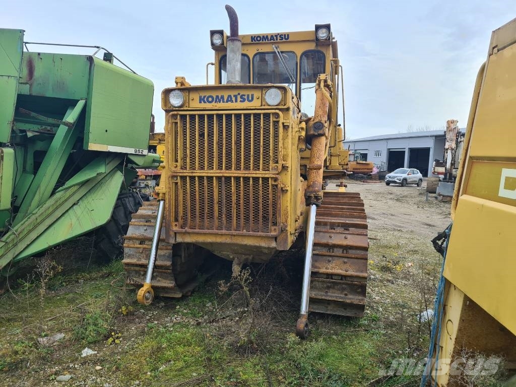 Komatsu D 85-18 Vikšriniai buldozeriai