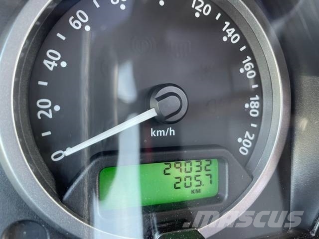Land Rover Defender 90 Grey X Tech Fashion Grey 2013 PKWs