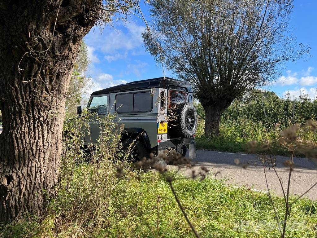 Land Rover Defender 90 Grey X Tech Fashion Grey 2013 PKWs