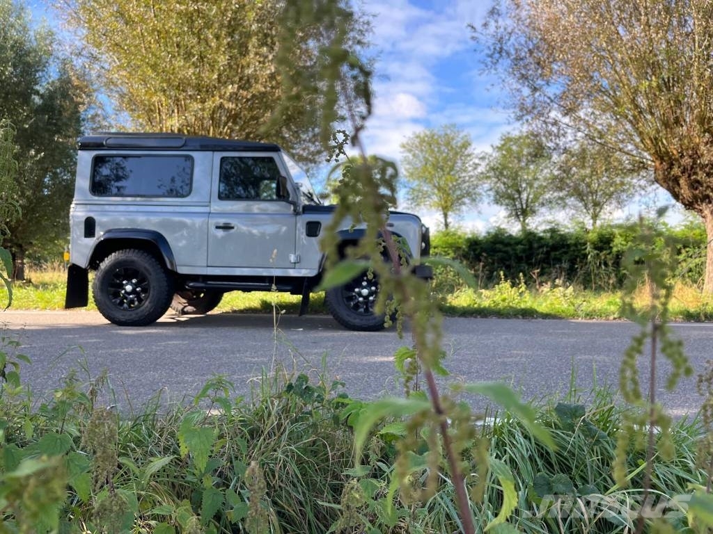 Land Rover Defender 90 Grey X Tech Fashion Grey 2013 PKWs