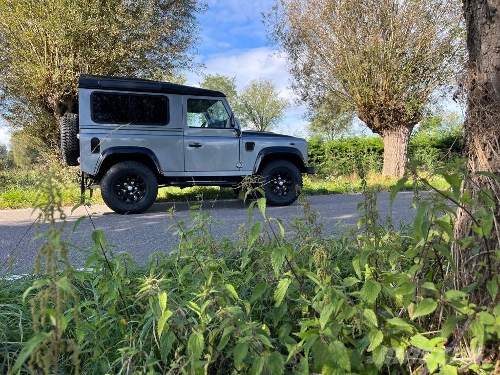 Land Rover Defender 90 Grey X Tech Fashion Grey 2013 PKWs