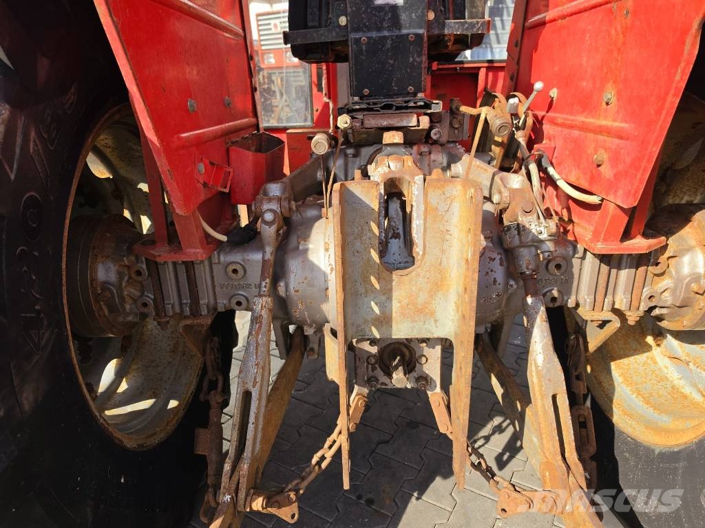 Massey Ferguson 168 Traktorit