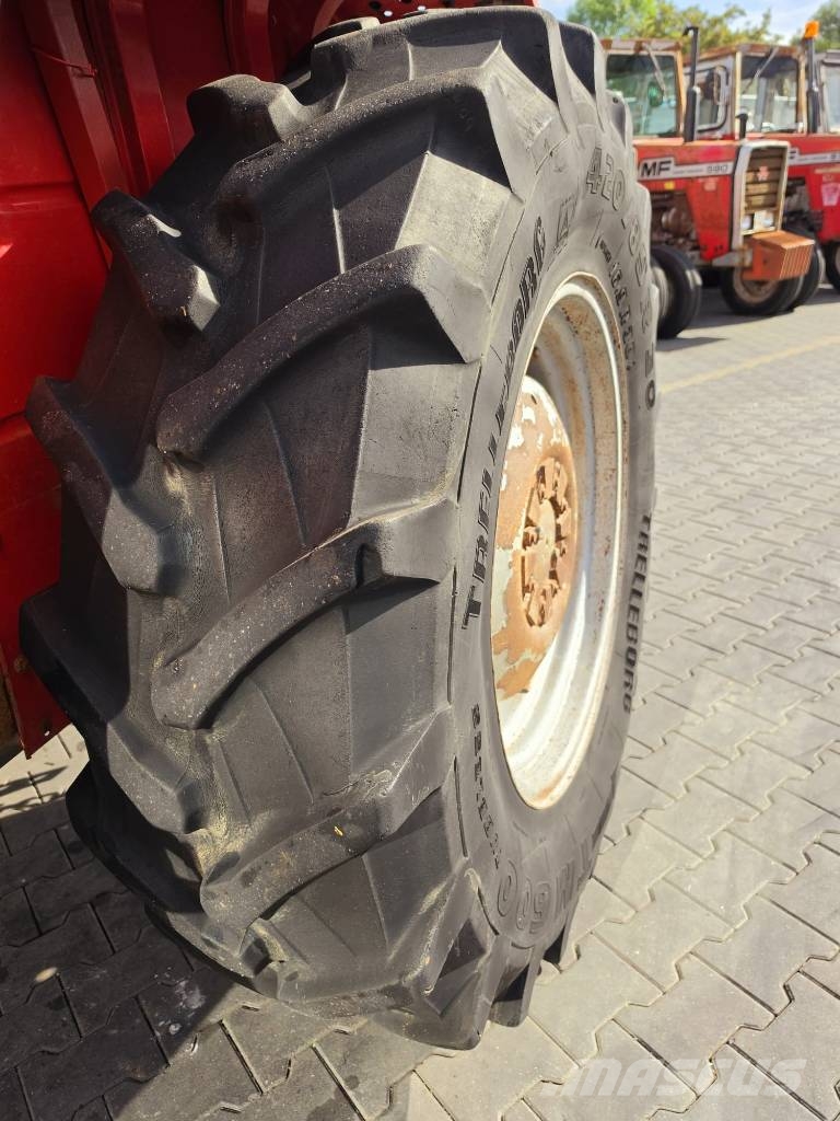 Massey Ferguson 168 Traktorit