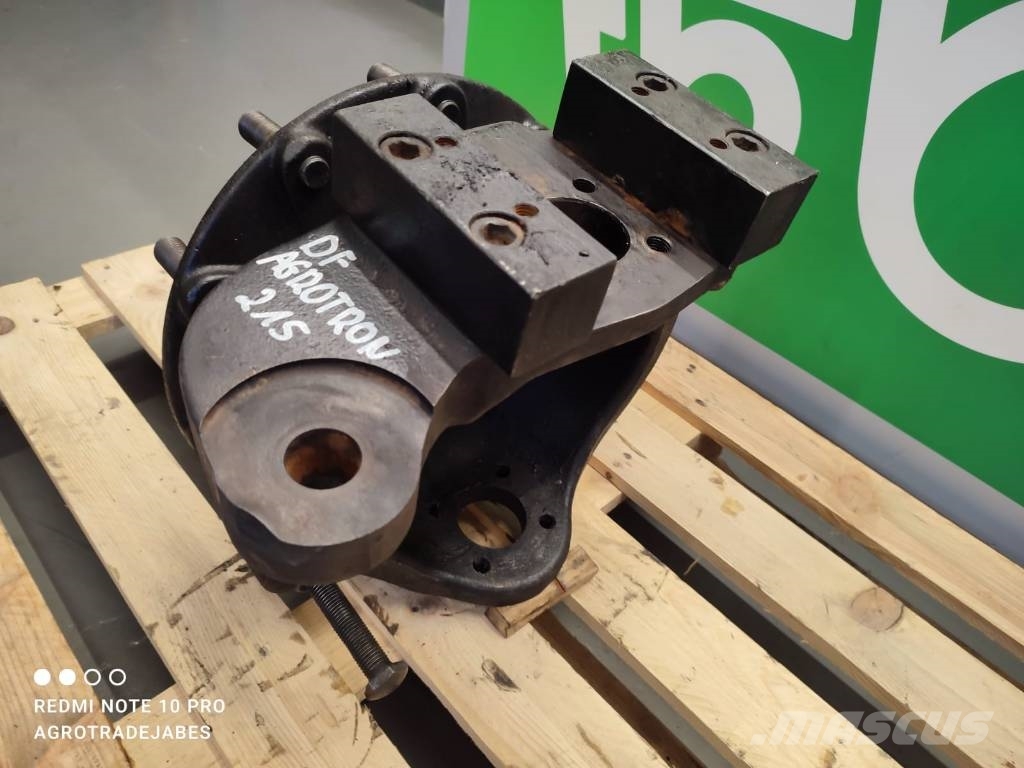 Steering knuckle 12635 Hub 10608 Deutz Fahr 215 Ag 轴