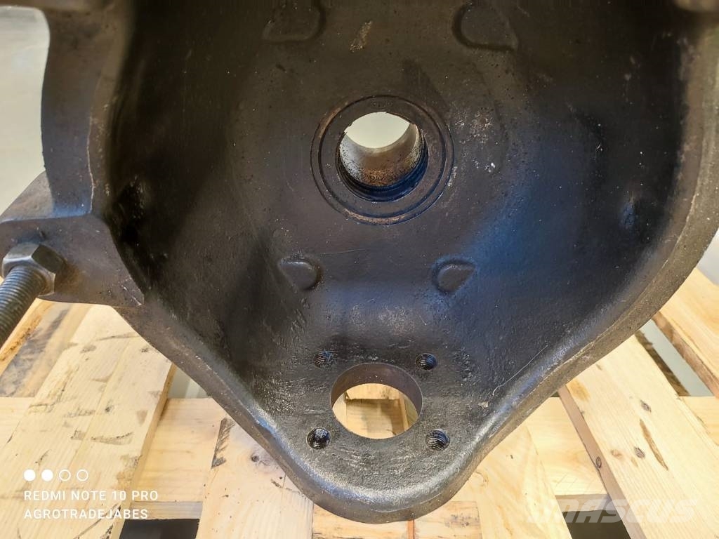 Steering knuckle 12635 Hub 10608 Deutz Fahr 215 Ag 轴