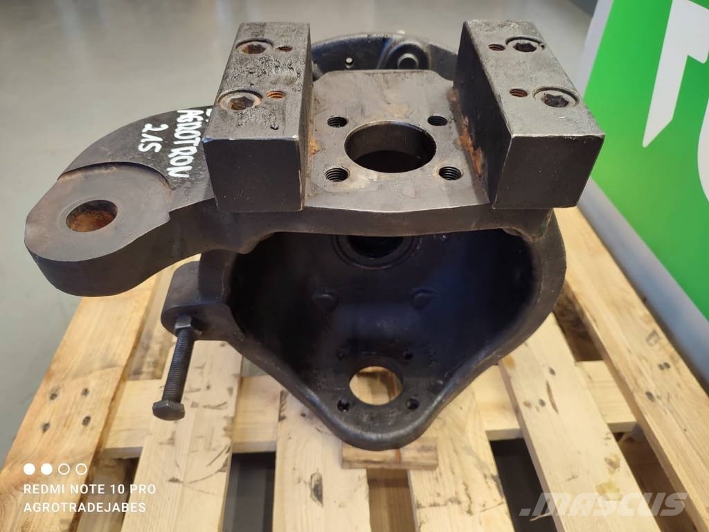 Steering knuckle 12635 Hub 10608 Deutz Fahr 215 Ag 轴