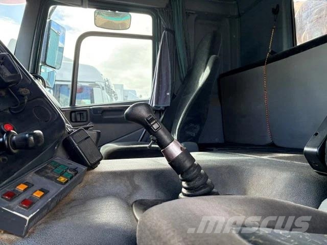Ginaf M 3232 S 6X4 WITH LOGLIFT F105Z 27A & LEEBUR HOOK- Camiones polibrazo