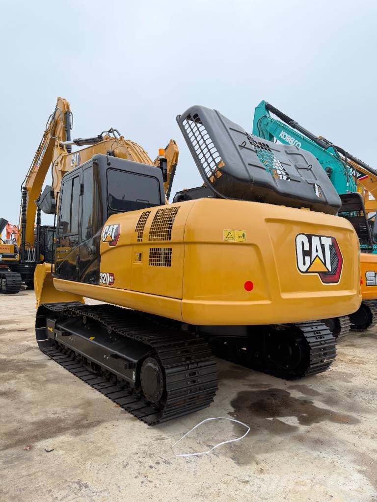 CAT 320GX 3000 units excavators in stock Raupenbagger
