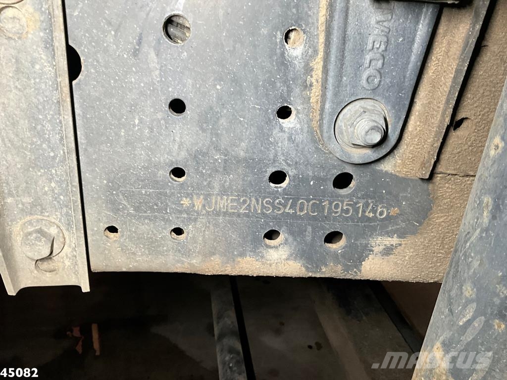 Iveco Trakker 260T41 Euro 5 6x4 Full Steel Palfinger 36 All-Terrain-Krane