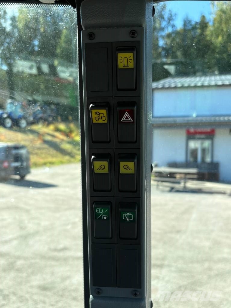 Valtra A 72 Traktory